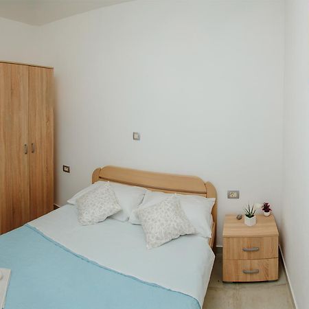 Apartmani Mozaici Risan Bagian luar foto
