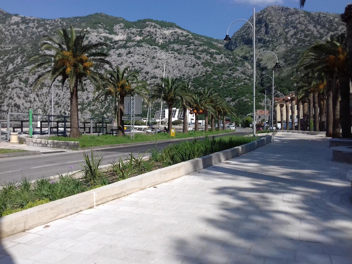 Apartmani Mozaici Risan Bagian luar foto