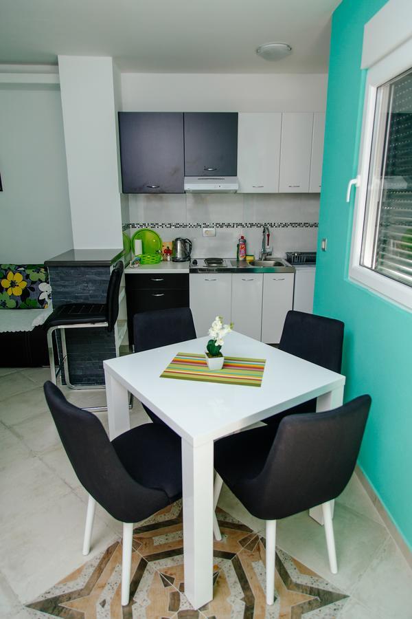 Apartmani Mozaici Risan Bagian luar foto