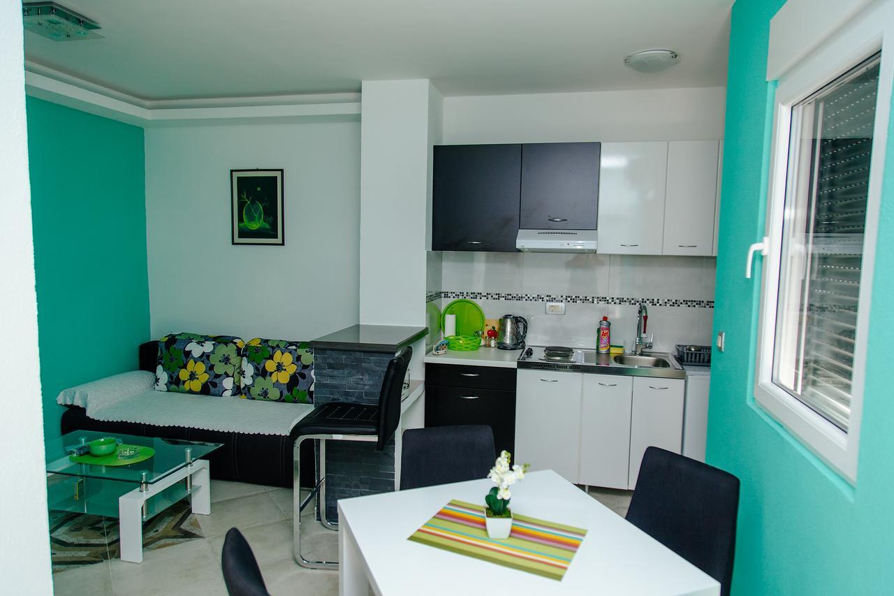 Apartmani Mozaici Risan Bagian luar foto