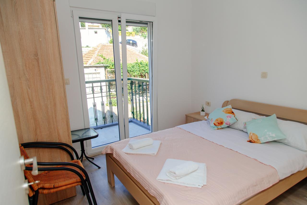 Apartmani Mozaici Risan Bagian luar foto