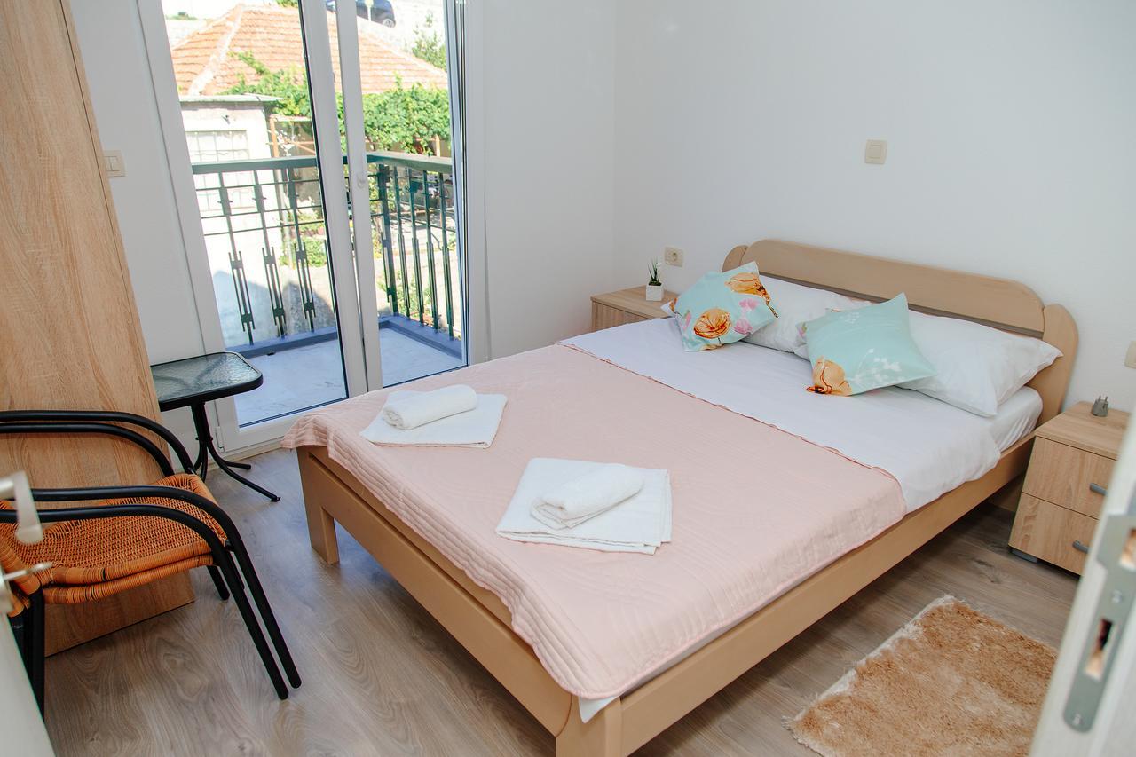 Apartmani Mozaici Risan Bagian luar foto